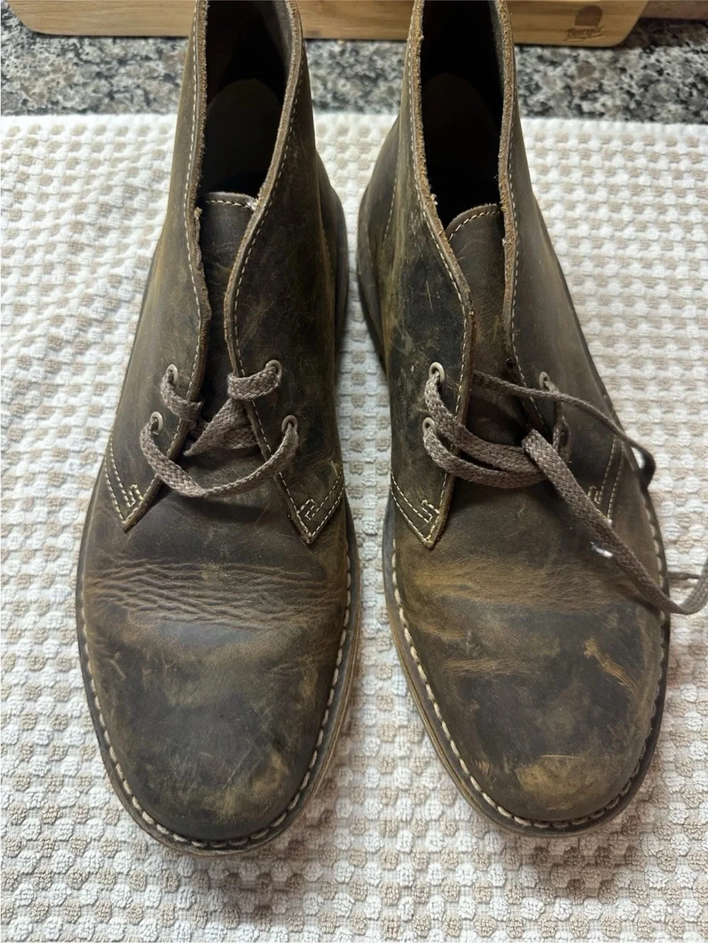Clarks Men’s Brown Leather Shepton Chukka Ankle Boots Lace-Up Round Toe US 8.5 M